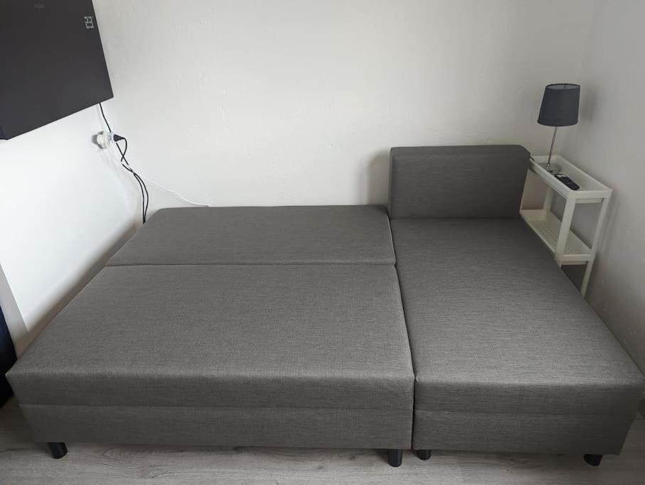 Lovely Studio With Free Parking On Premisis Asten Exterior foto